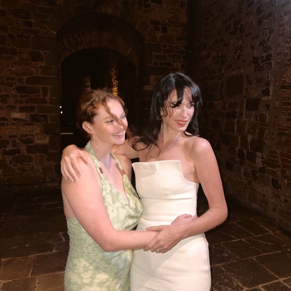 Helsa ‘The Curve’ Dress - Picture 2 of 4